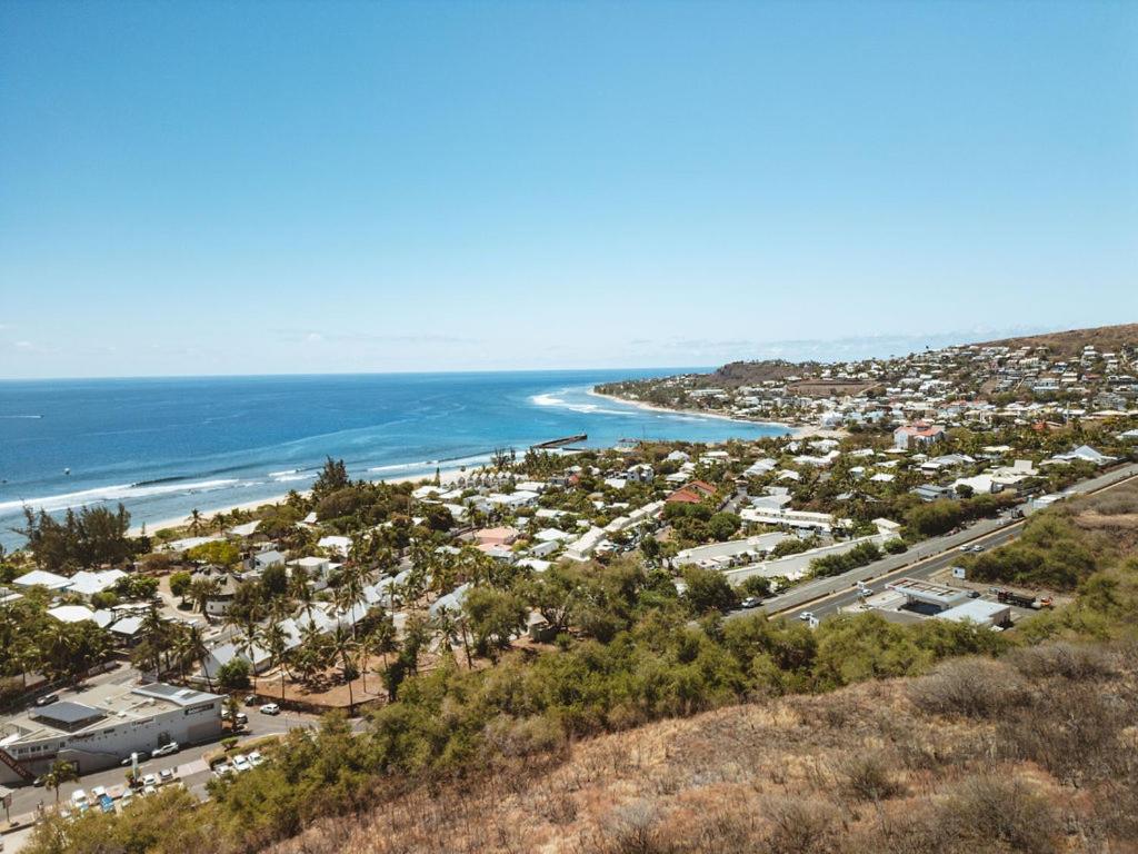 Panorama sur le littoral de Saint-Gilles-les-Bains et l’océan Indien